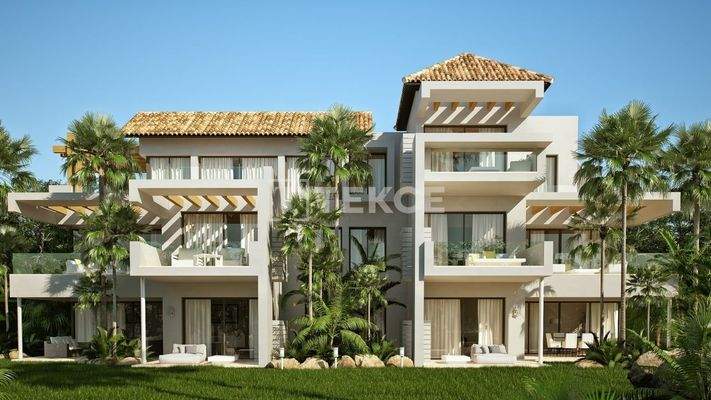 Properties with Spacious Design and Sea Views in Benahavis