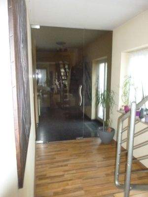 Glaselement in Diele