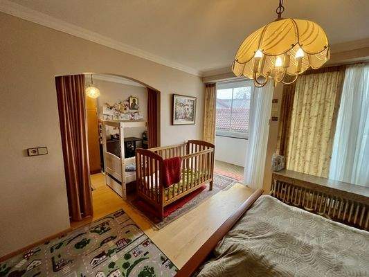 Schlafzimmer mit Ankleide