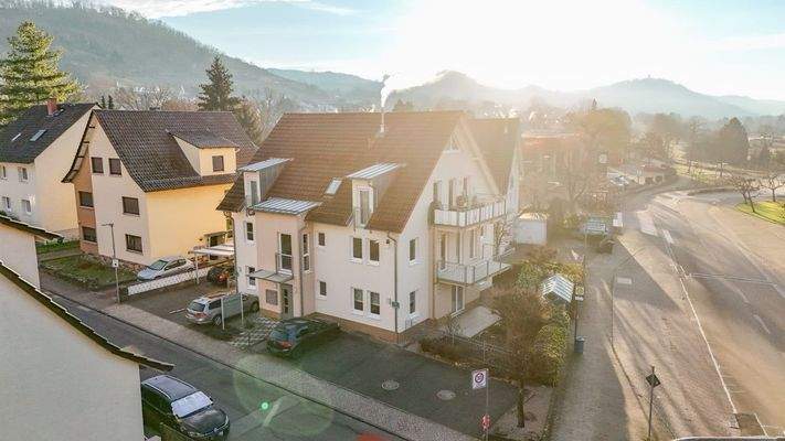 Straßenansicht seitlich