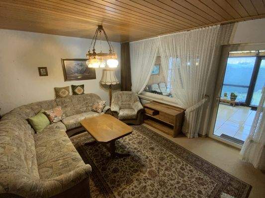 Wohnzimmer mit Zugang Wintergarten