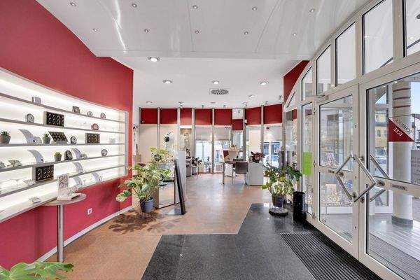 Ladengeschäft im EG