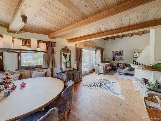 Wohnen in den Kitzbühler Alpen im Tirolerlandhausstil (1)