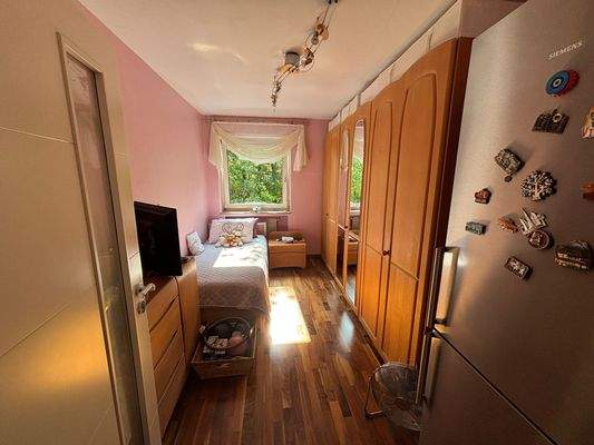 Kinderzimmer 1 B.jpg