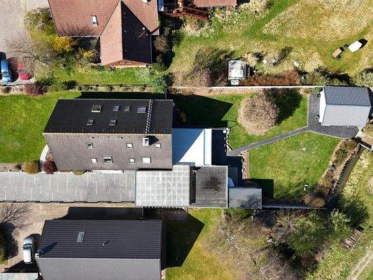 Blick von oben auf das Grundstück