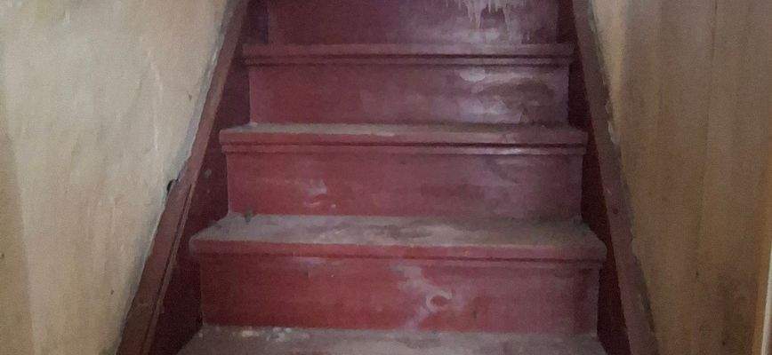 Treppe zum Dachboden