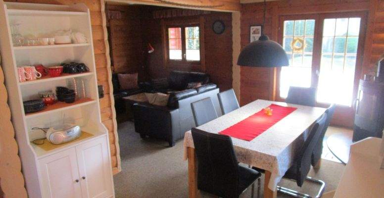 182. Wohnzimmer im EG.des Ferienhauses..JPG