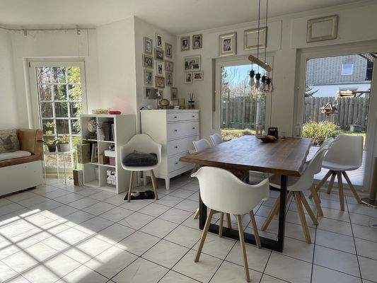 Gepflegtes Haus_Helles Esszimm