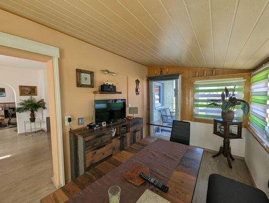 Wintergarten mit Zugang Terrasse