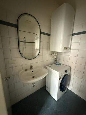 20251124_124206008_iOS