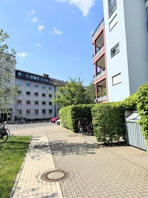 41 Gehweg Haus