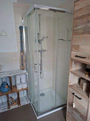 Gäste-Duschbad im EG 