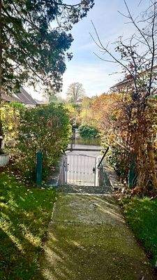 Zugang von der Straßenseite