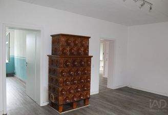 Zimmer mit Kachelofen