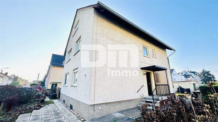 Seitenansicht / Haupteingang