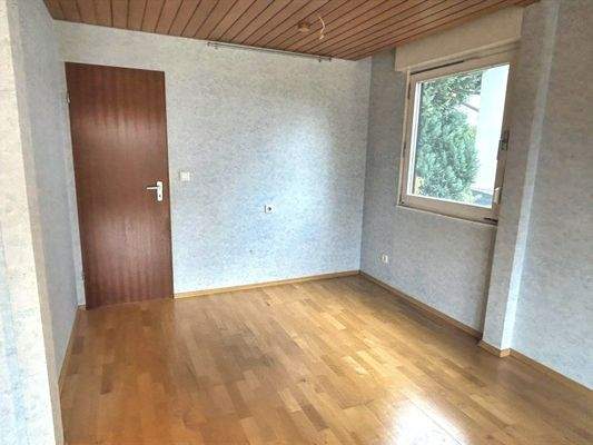 Essbereich mit Zugang Küche