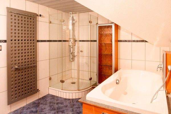 Das Familienbad unten