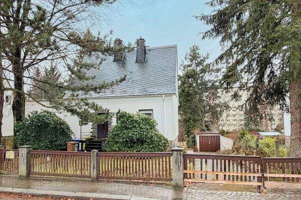 Hausansicht straßenseitig 01