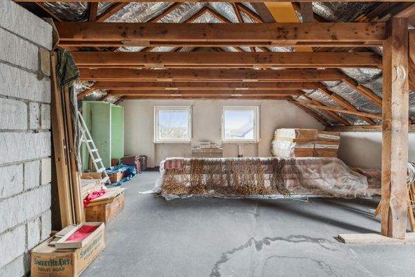 Ausbaubarer Dachboden