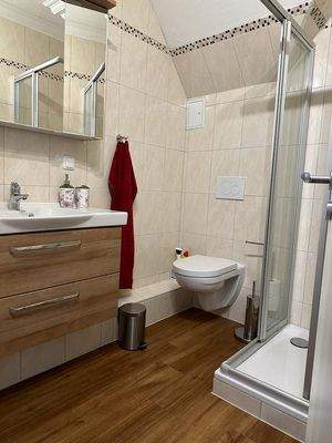 Haus li OG Badezimmer.jpg