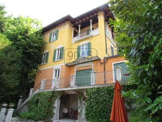 Historisch restaurierte Villa in Brunate am Comer See - Lombardei