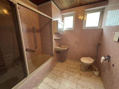 Badezimmer (Erdgeschoss)