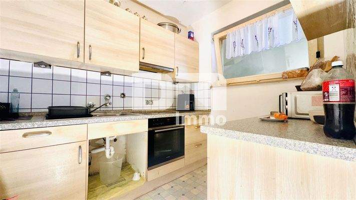 WE1 Küche mit EBK / Fenster