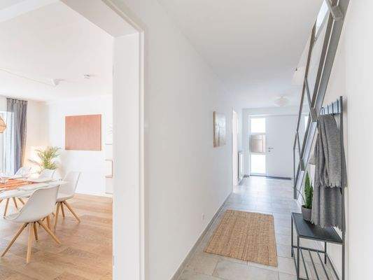 Flur mit Hauseingang