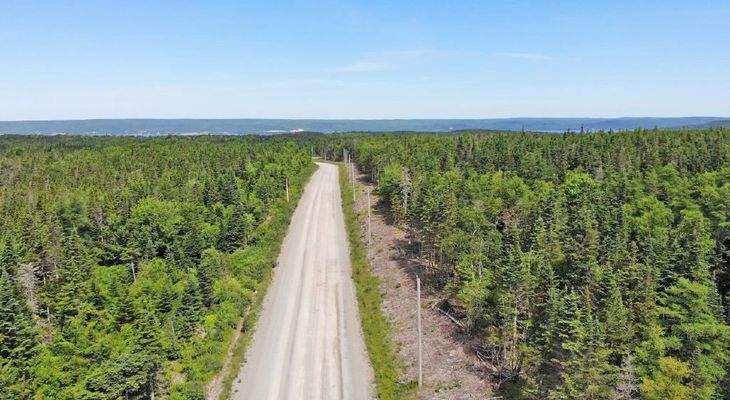 Cape Breton - Big Pond - East Bay Hills - Großzügi