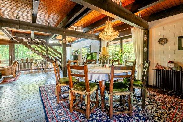 offener Wohn- und Essbereich