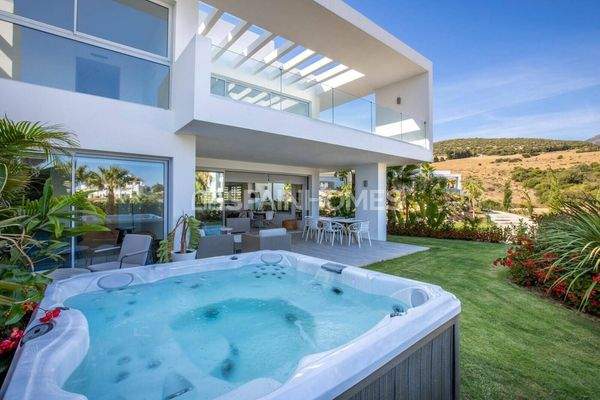 High-Quality Apartments with Great Privileges in Casares