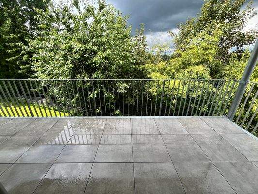 Große Sonnenterrasse