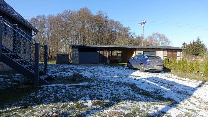 Grundstück/Carport