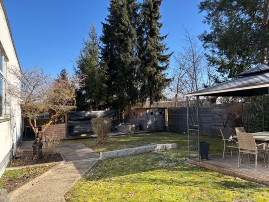 Aussen-Garten.JPG