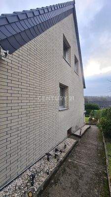 seitliche Hausansicht