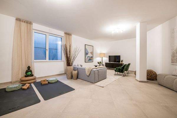 Großzügiger Hobbyraum mit vielseitiger Nutzung