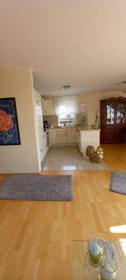 Offener Wohn-Küchenbereich