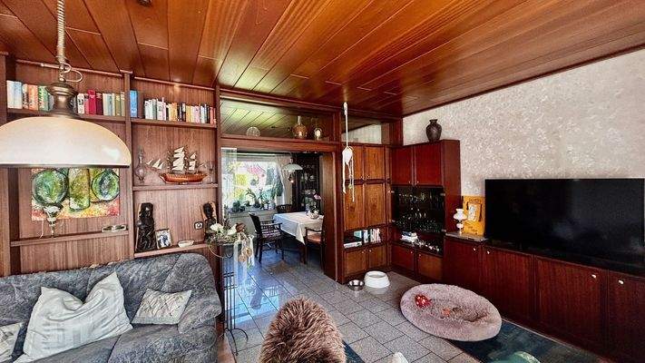 Wohnzimmer und Esszimmer