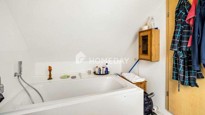 W1 1. OG Badezimmer 2