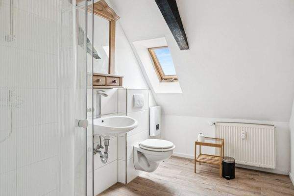 DG rechts - Badezimmer