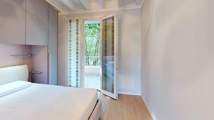 EB-035-367-Villino-in-residence-Padenghe-sul-Garda