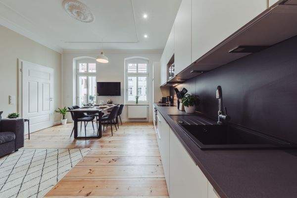 living room/ kitchen