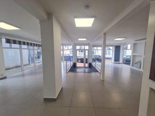 Erdgeschoss 1 Foto 2.jpg