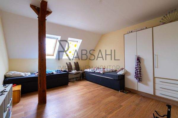 Zimmer Whg. OG links