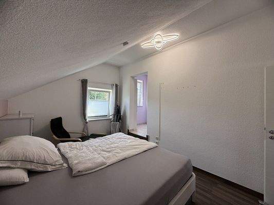 OG Schlafzimmer Bild 2