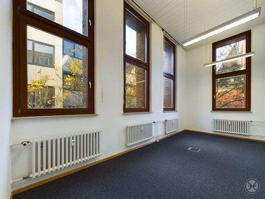 Eden-Ehbrecht-Immobilien_Büroflächen_Telekom-Gebäude_032