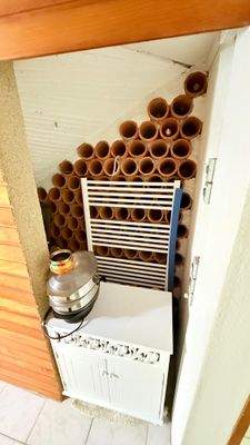 37-Weinkeller unter der Kellertreppe.jpeg