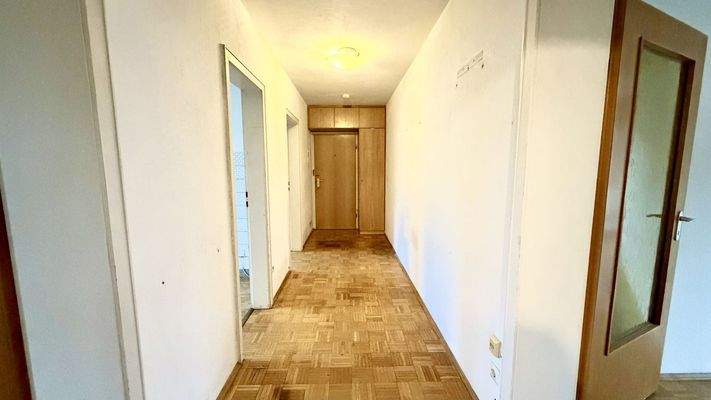 Flur Blick in Richtung Wohnungseingang
