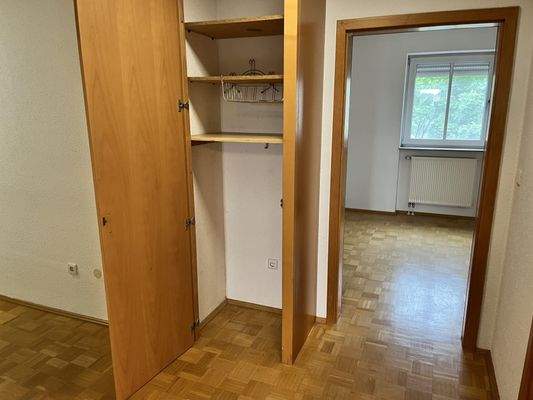 Flur mit Abstellschrank