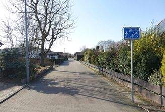 Spielstraße mit Wendehammer.JPG